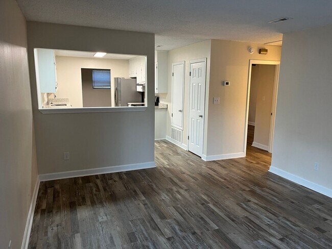 Foto del edificio - Lots of updates!