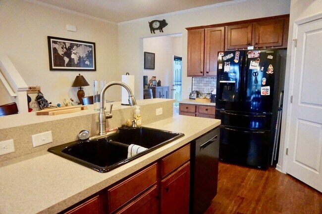 Building Photo - Beautiful four bedroom in Carolina Bay - W...