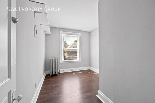 Photo - 2356 Stratford Ave Apartment