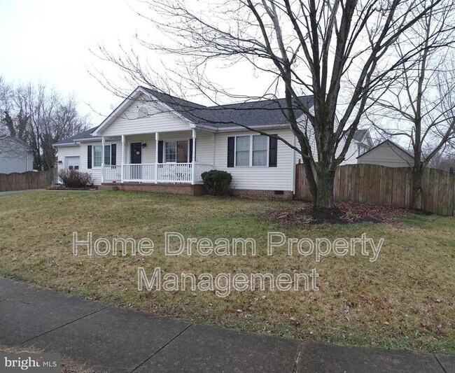 Building Photo - 10603 Hamiltons Crossing Dr