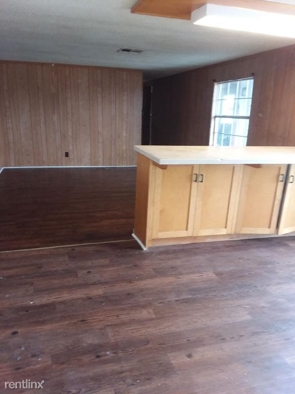 Building Photo - 4 br, 2 bath Mobile Home - 7318 3rd Street