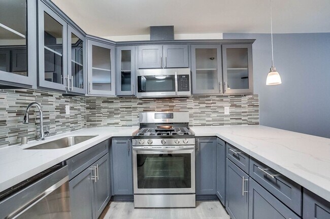 Foto del interior - Pet Friendly Apartment Complex in South LA - Gated Parking, Laundry In-Units, Manager On-Site