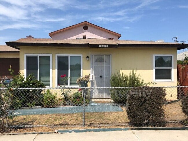 Building Photo - 14827 Eastwood Ave