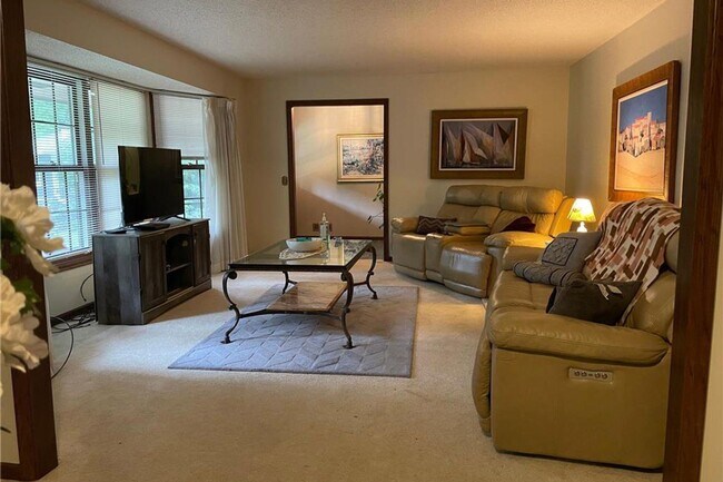 Building Photo - 5 br, 4 bath House - 18xxx 28th Avenue N