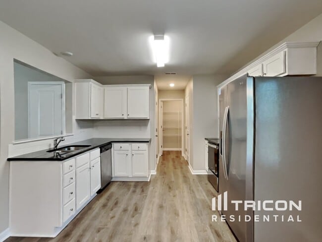 Building Photo - 75 Wild Sage Cir