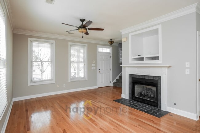 Foto del edificio - End-Unit Elegance on Daniel Island: 3 Bed, 3.5 Bath