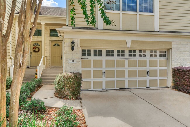 Building Photo - 13600 Breton Ridge St