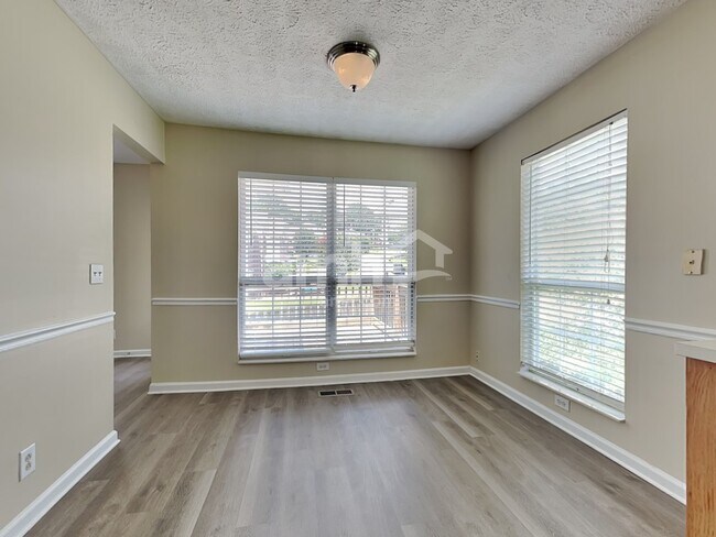 Foto del edificio - 3000 S Waterford Ct