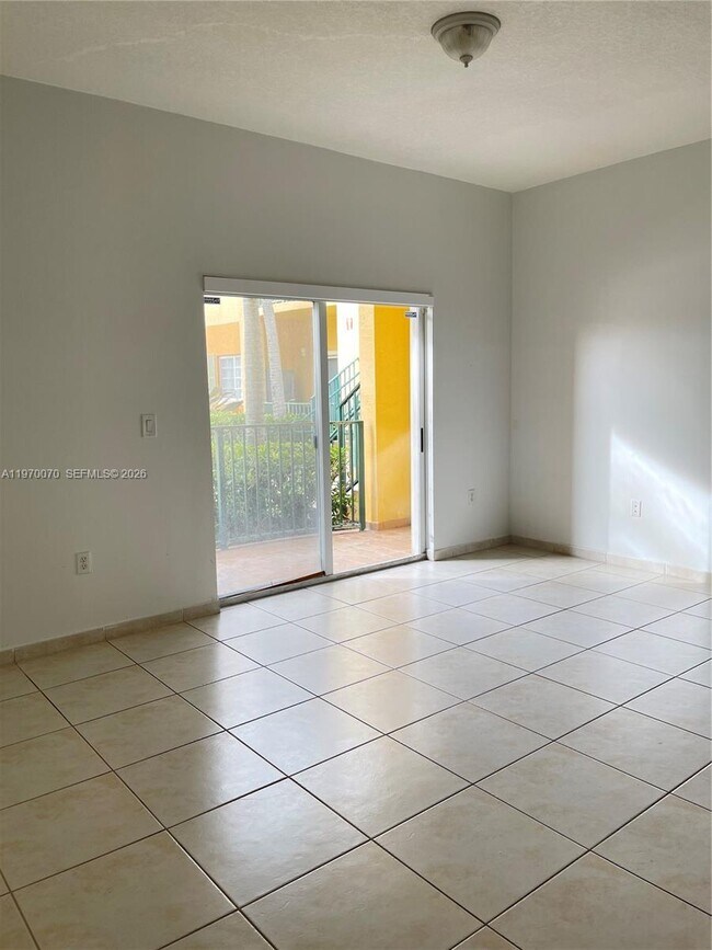 Building Photo - 7240 NW 114th Ave