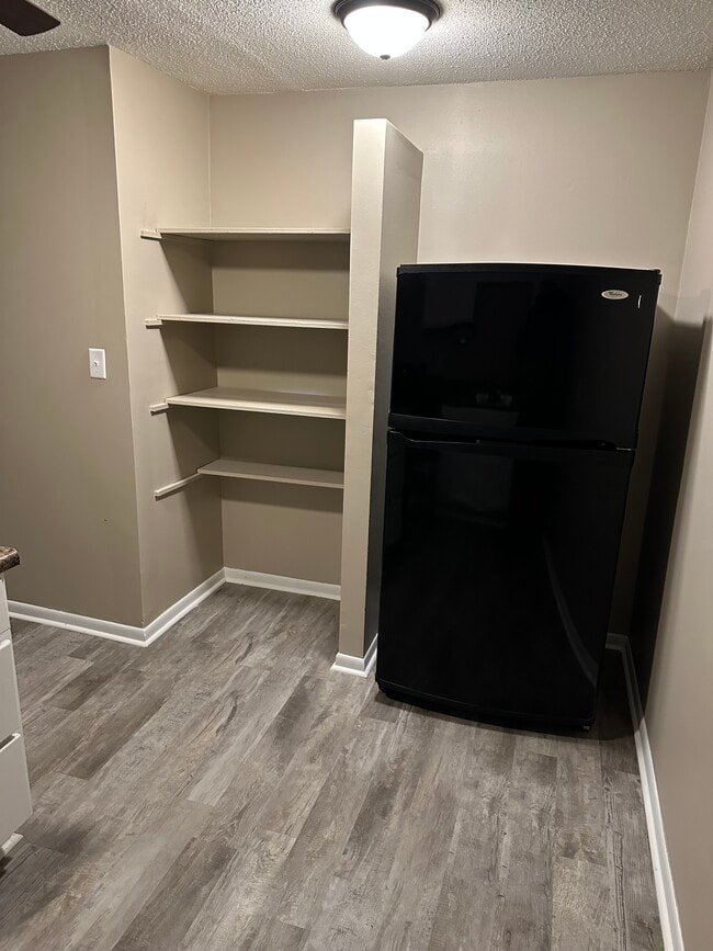 Building Photo - 434 Lafond Ave