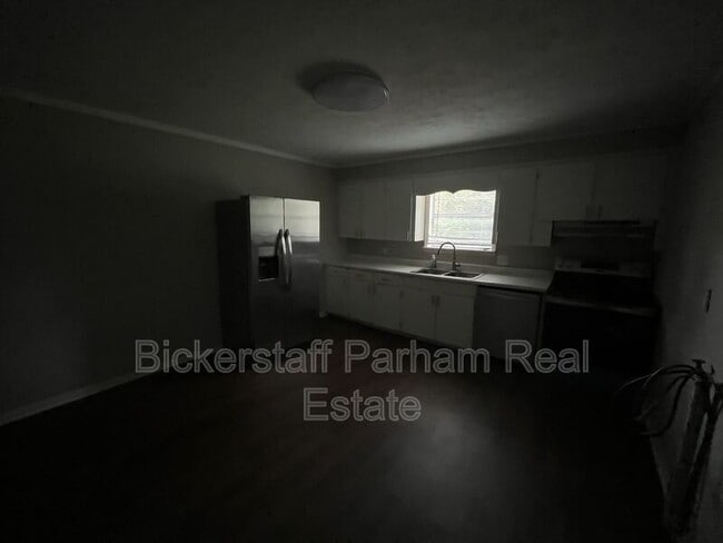 Building Photo - 105 Richmond St