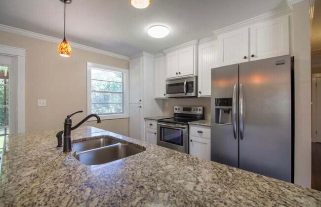 Foto del edificio - 1136 Carissa Dr