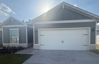 Building Photo - 15463 Maple Ter Dr