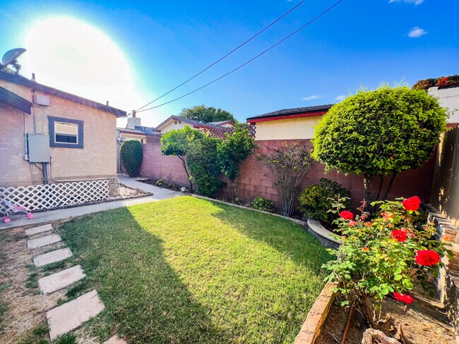Foto del edificio - 1414 Amapola Ave