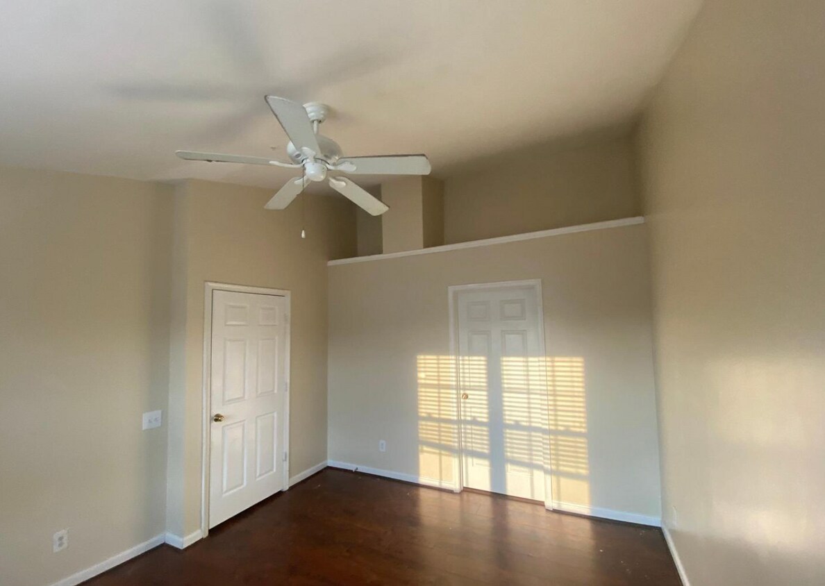 11712 Tolson Pl, Woodbridge, VA 22192 Townhome Rentals in Woodbridge