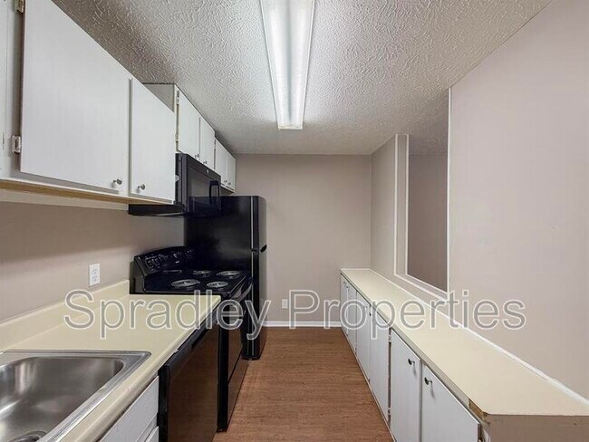 Building Photo - 608 John Paul Jones Dr