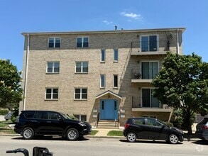 Building Photo - 7859 W Addison St