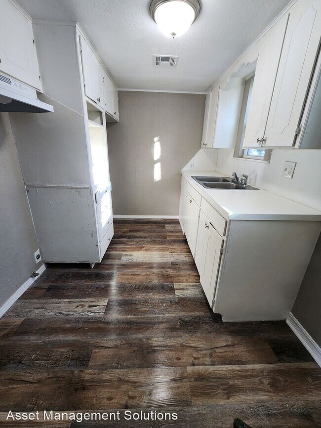 Foto del edificio - 3 br, 1 bath House - 4736 SE 23rd St.