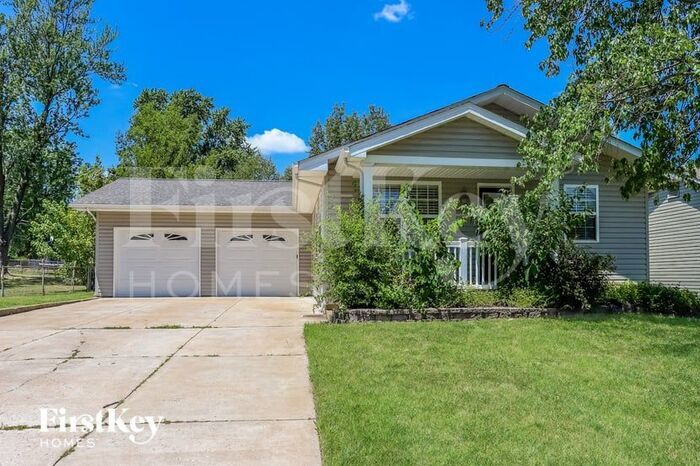 Primary Photo - 5 N Lang Dr