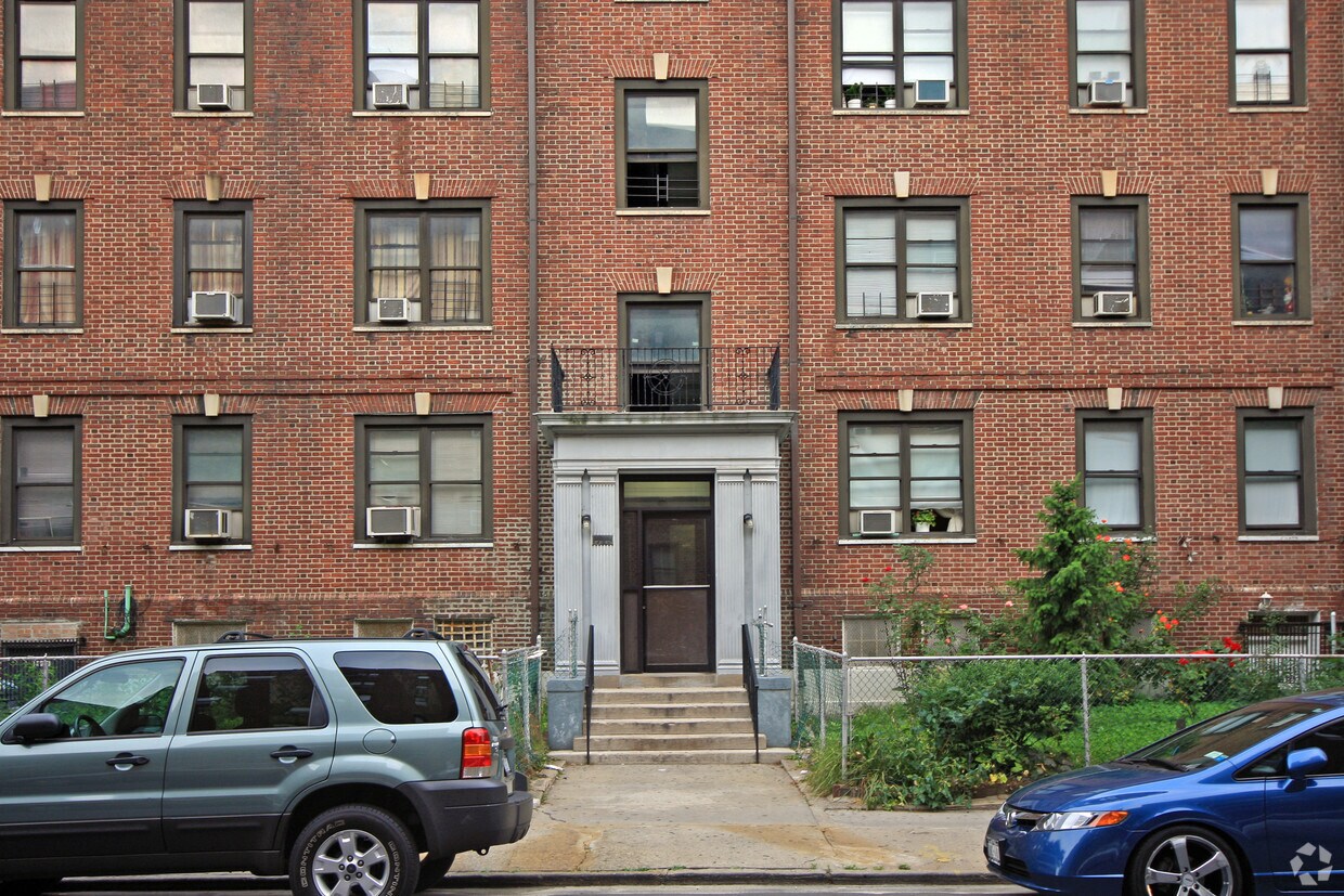 Building Photo - 3722 86th St