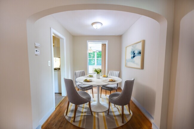 Foto del edificio - Gorgeous 3 Bed 1.5 Bath!!