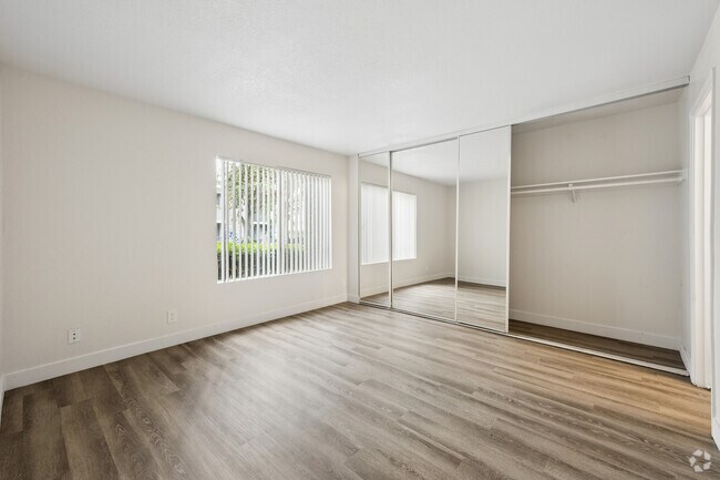 3 habitaciones, 2 baños - 1100 pies cuadrados - Dormitorio principal - San Gabriel Villa