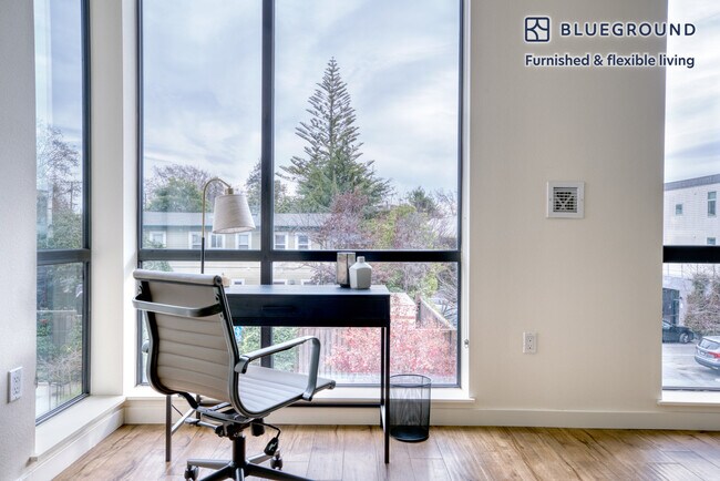 Foto del edificio - 814 University Ave