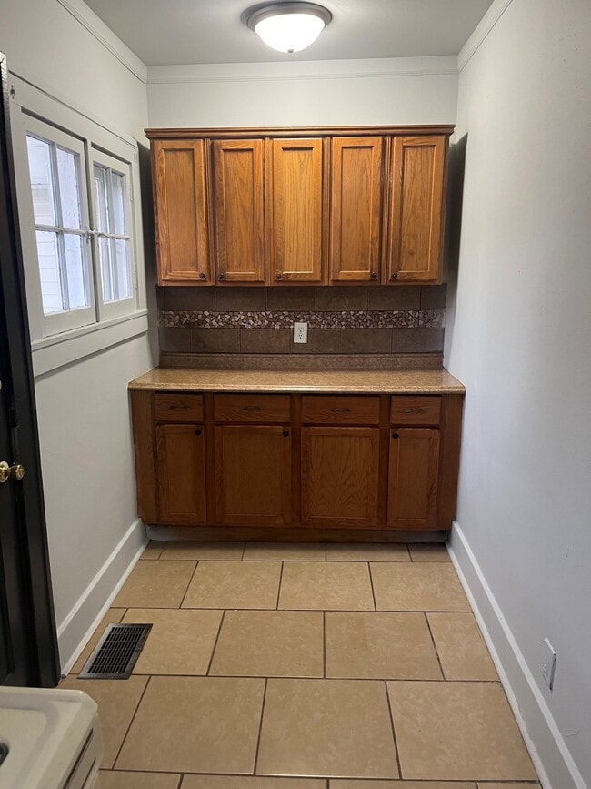 Foto del edificio - 201 Conron-E