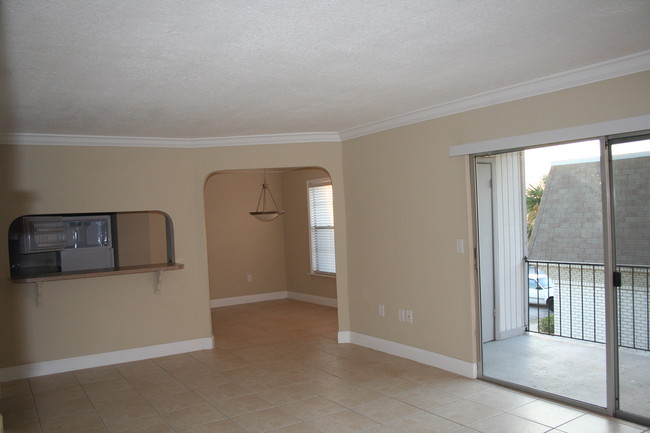 Building Photo - Orange North Apartments