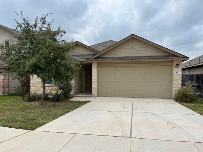 Building Photo - 8011 Halo Cir