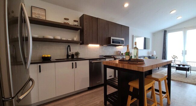 Building Photo - 2 Bedroom Condo in Prime Denver Location