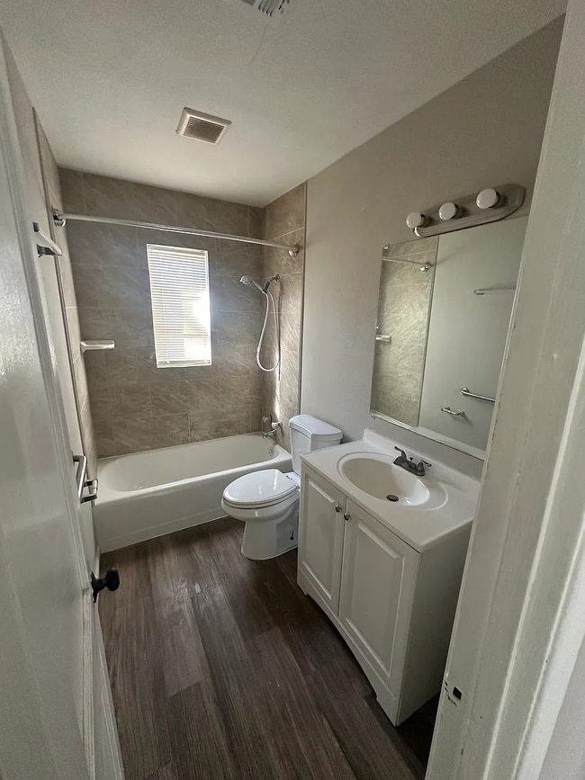 Photo - 2377 Imogene St House