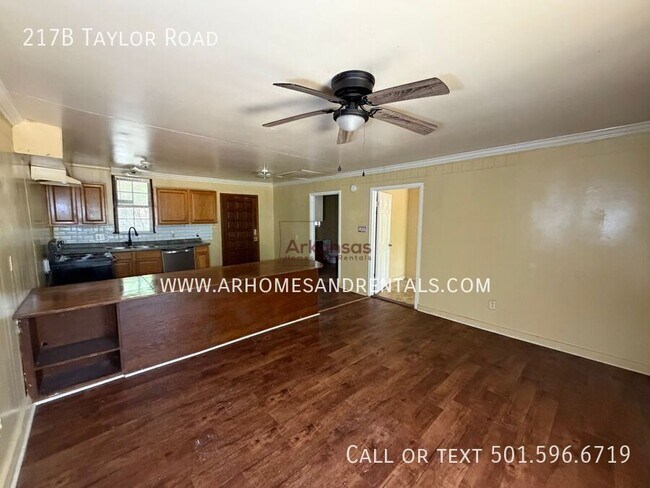 Building Photo - 217B Taylor Road-
