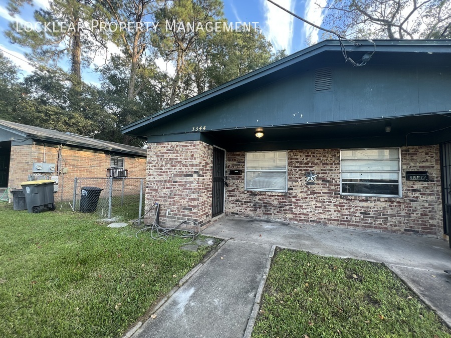 Primary Photo - Beautiful 2-Bed, 1-Bath Duplex