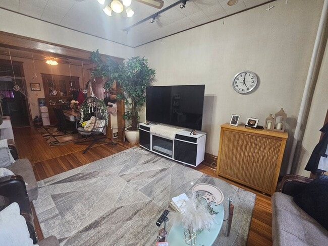 Foto del edificio - 1132 W Wrightwood Ave