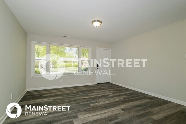 Building Photo - 9930 Duke Dr