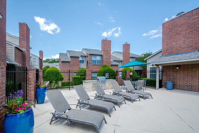 Building Photo - Amberly Village Townhomes