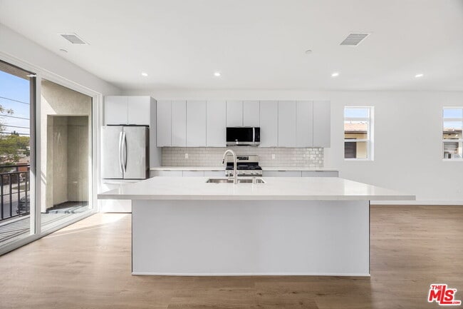 Foto del edificio - 11255 Hatteras St