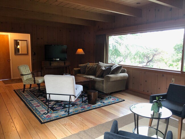 Foto del edificio - 4560 Sullivan Ct