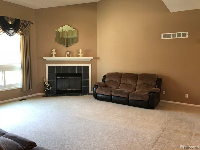 Building Photo - 42946 Flis Dr