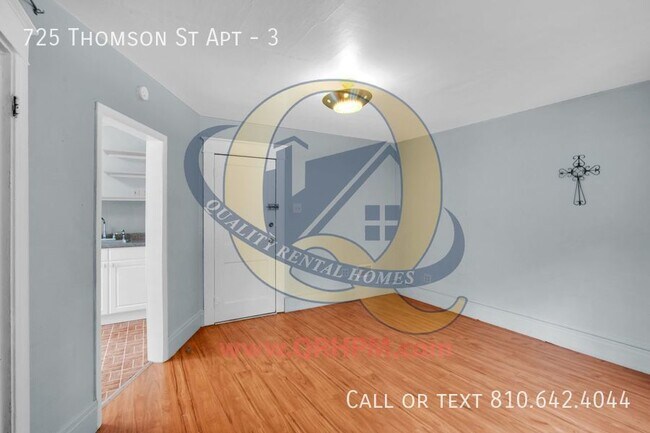 Building Photo - Available Now - Studio apartment in Colleg...