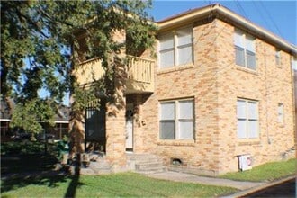 Building Photo - 5017 Pease St