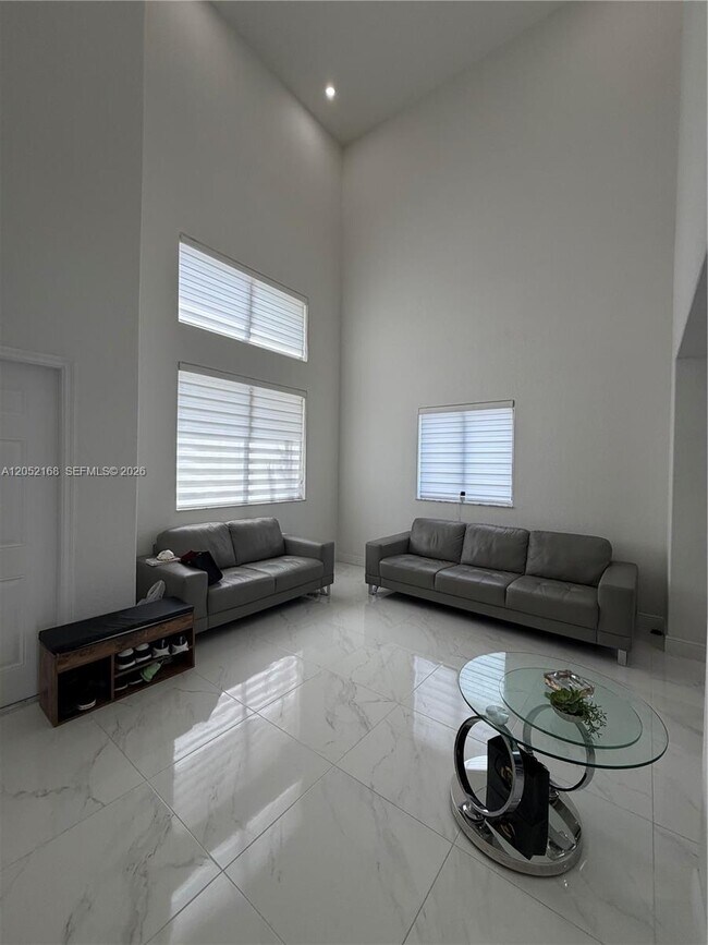 Building Photo - 4450 SW 164th Ave