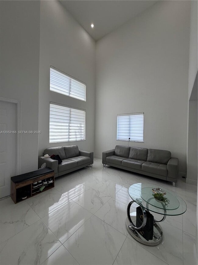 Foto del edificio - 4450 SW 164th Ave