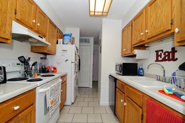 Foto del edificio - 1405 E 14th St
