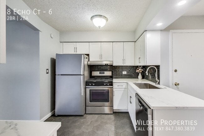 Building Photo - 8 Echo Ct