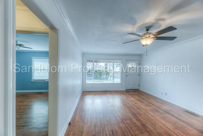 Foto del edificio - FOR LEASE | Brookside | $1300 Rent + $1300...