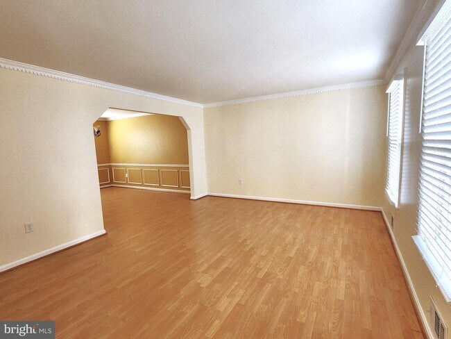 Building Photo - 14723 Laurelwood Ln