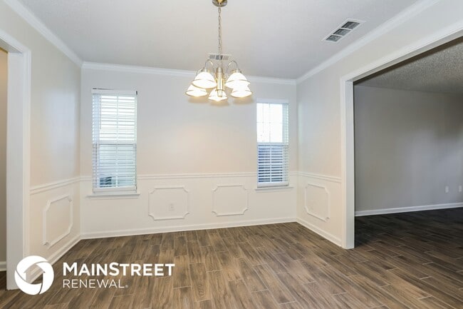 Building Photo - 1924 Simmons Ln