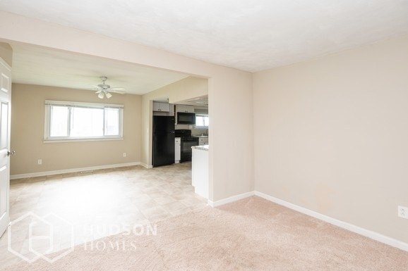 Foto del edificio - AVAILABLE NOW! - 13921 Silver St, Weston, ...